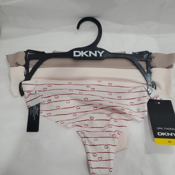 DKNY 3pack thong seamless pink nude & heart print white panties set‎ size Medium - Picture 1 of 10